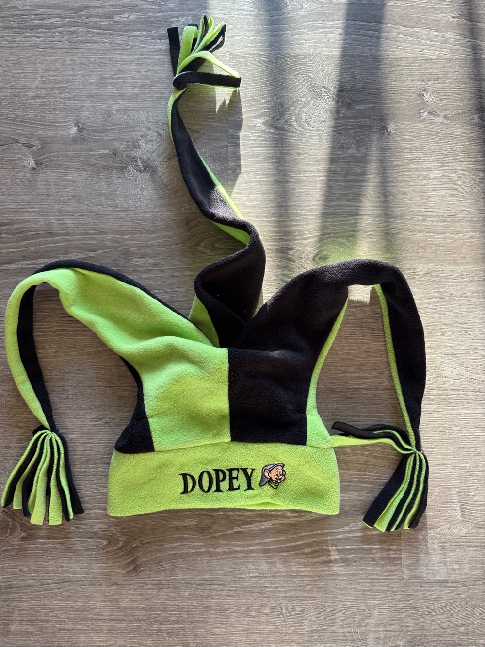 Disney Dopey Fleece Earflap Hat - Black & Lime Green